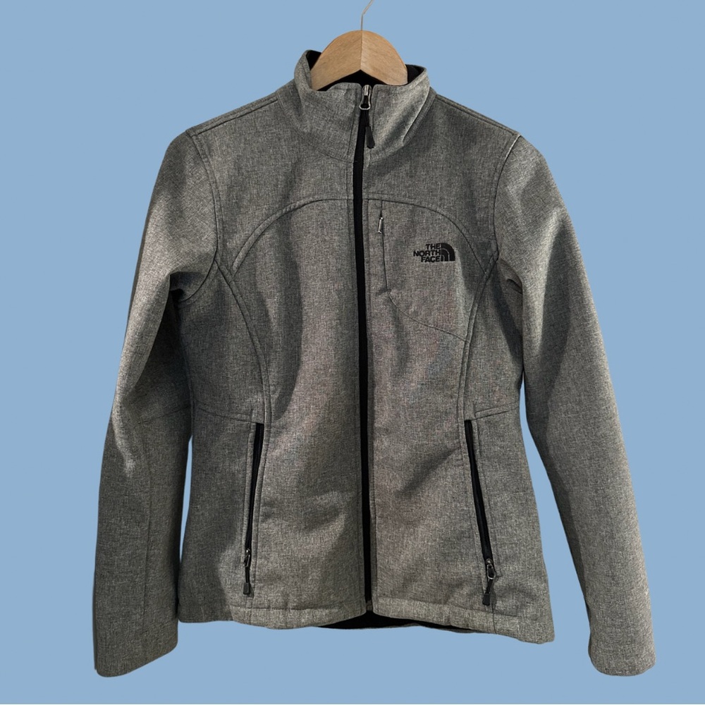The North Face Women’s Apex Bionic 2 Jacket. Size SM. Soft shell Jacket.